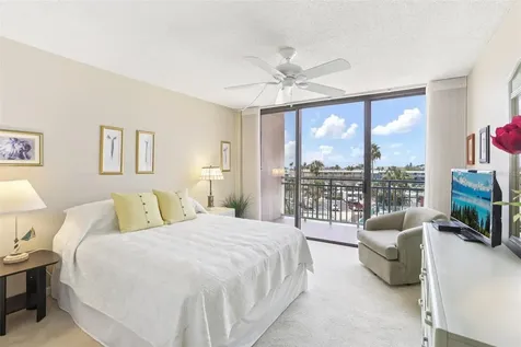 1 Key Capri Treasure Island FL 33706
