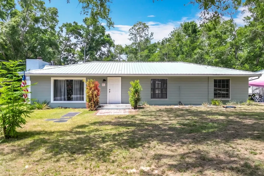 45 Forest Lane Bronson FL 32621