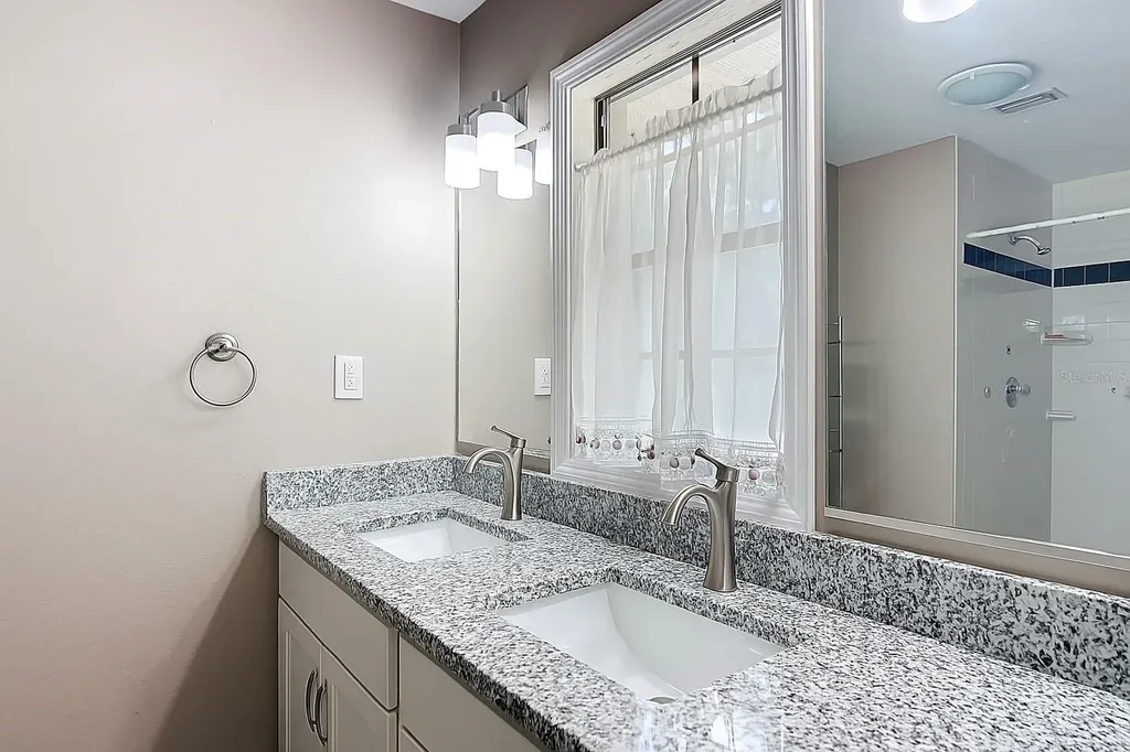 45 Forest Lane Bronson FL 32621
