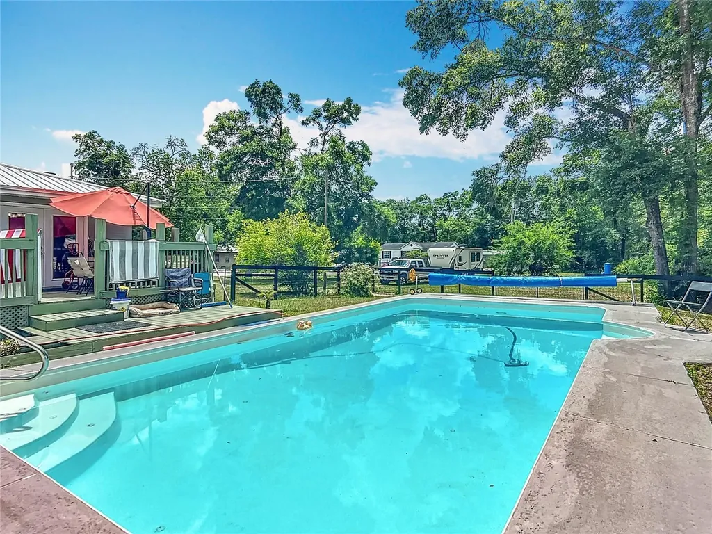 45 Forest Lane Bronson FL 32621