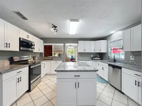 45 Forest Lane Bronson FL 32621