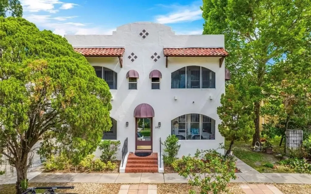 3303 W Empedrado Street Tampa FL 33629