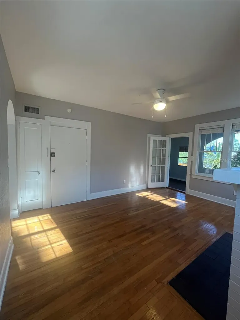 3303 W Empedrado Street Tampa FL 33629