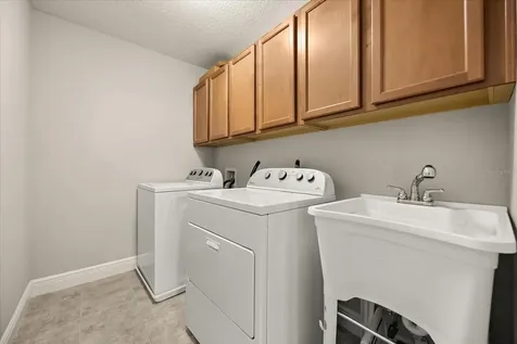 813 Marsh Reed Drive Winter Garden FL 34787