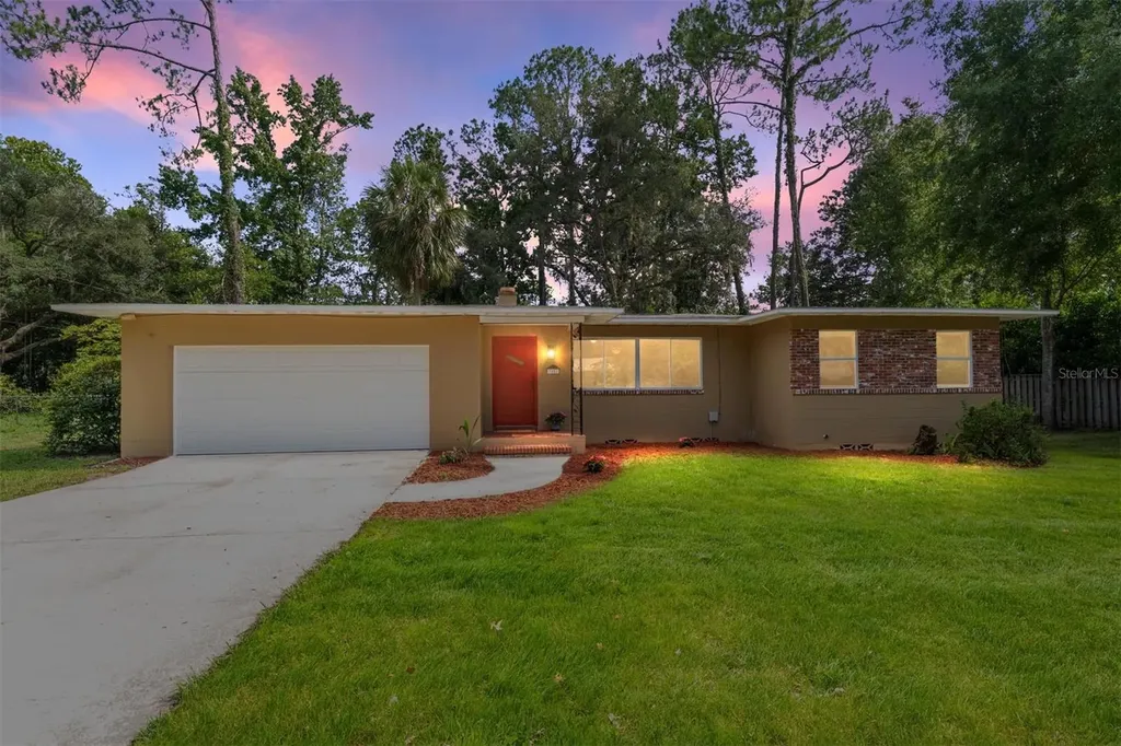 3857 SW 4th Place Gainesville FL 32607