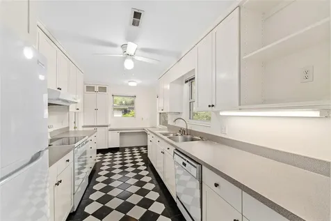 3857 SW 4th Place Gainesville FL 32607