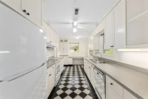 3857 SW 4th Place Gainesville FL 32607