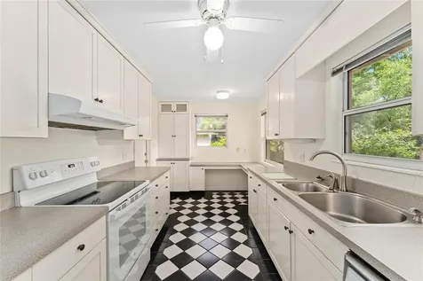 3857 SW 4th Place Gainesville FL 32607