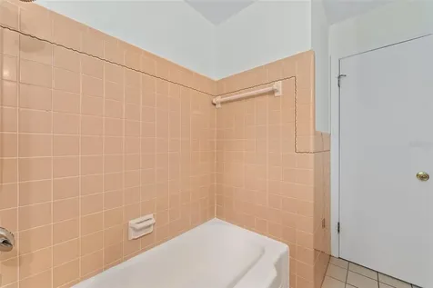 3857 SW 4th Place Gainesville FL 32607