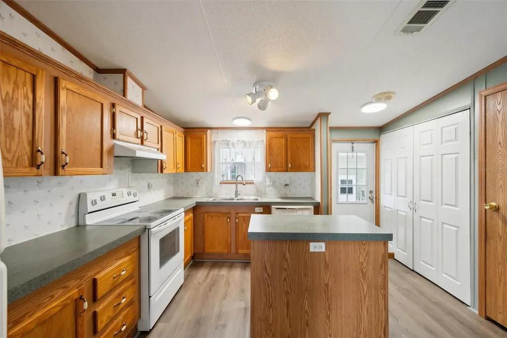 1000 Kings Highway Port Charlotte FL 33980