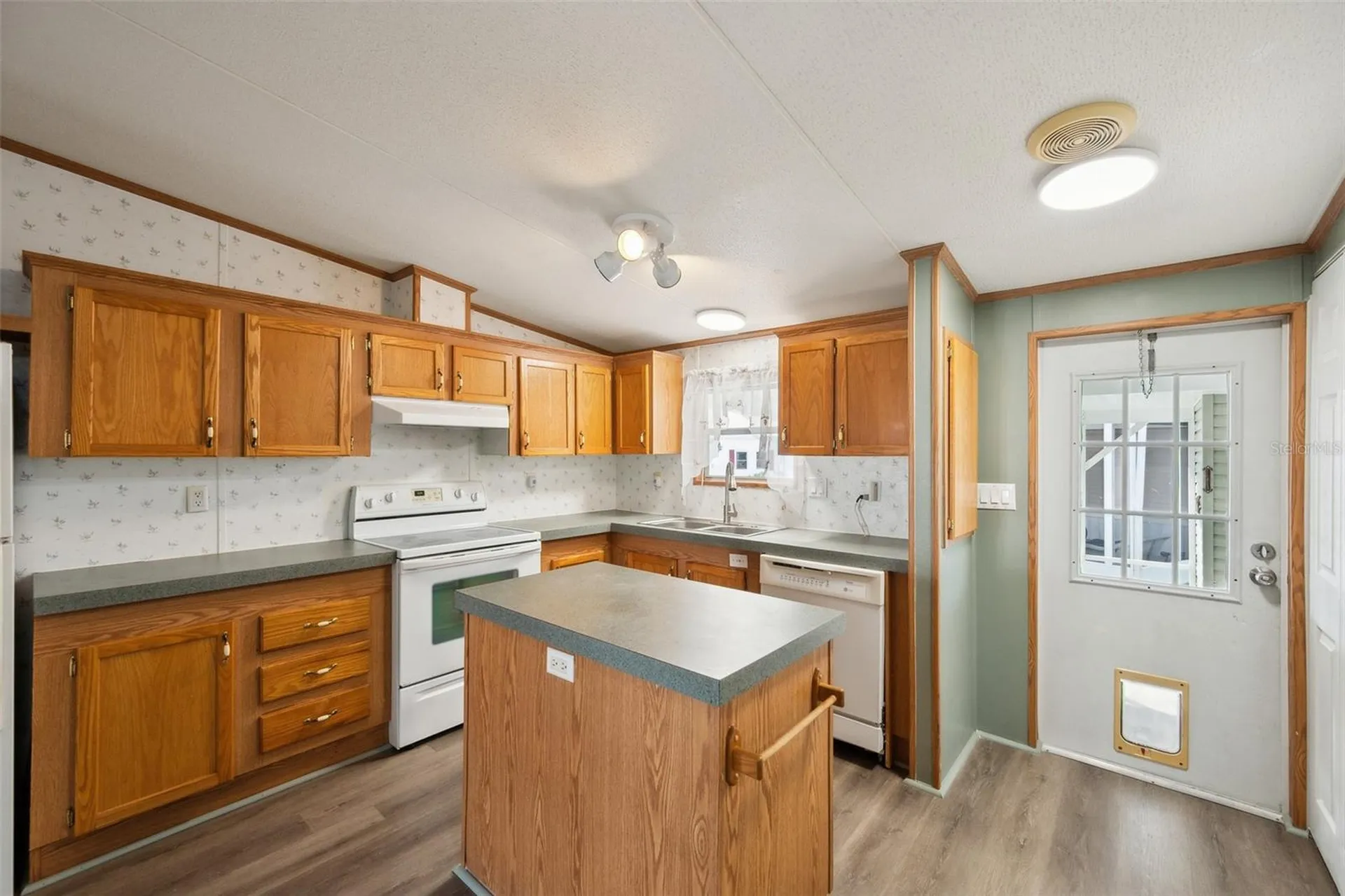 1000 Kings Highway Port Charlotte FL 33980
