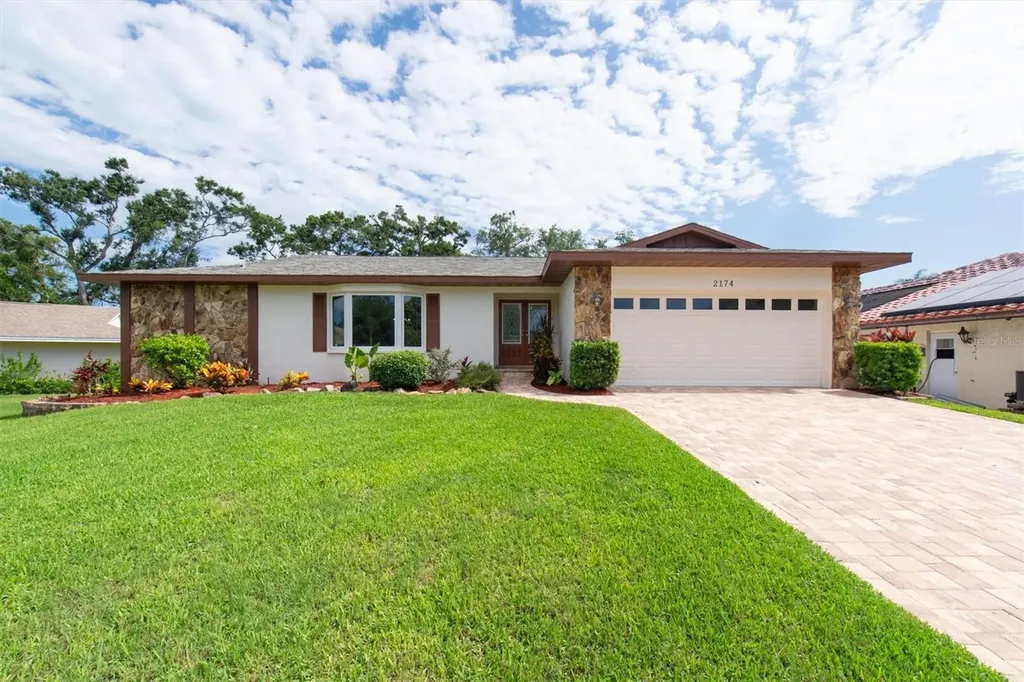 2174 Kent Avenue Clearwater FL 33764