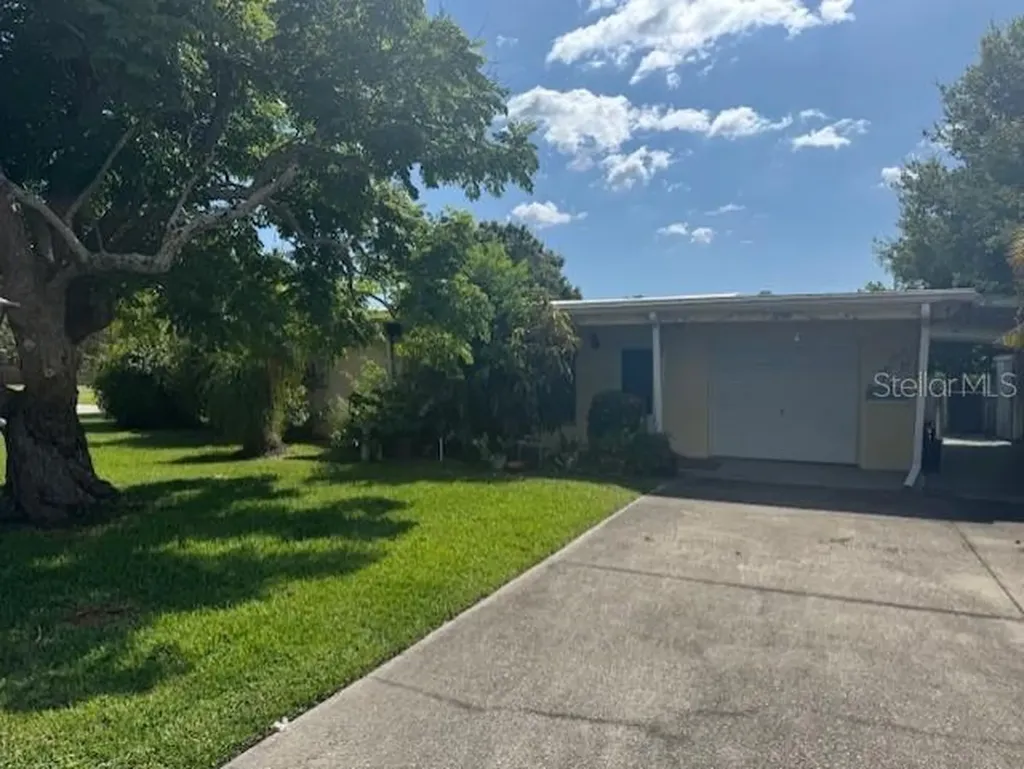 2200 Palmetto Drive Clearwater FL 33763