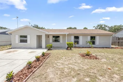 105 E Magnolia Street Davenport FL 33837