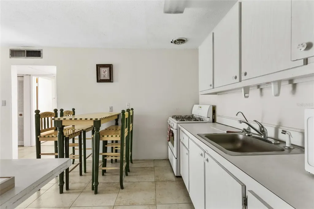1700 SW 16th Court Gainesville FL 32608