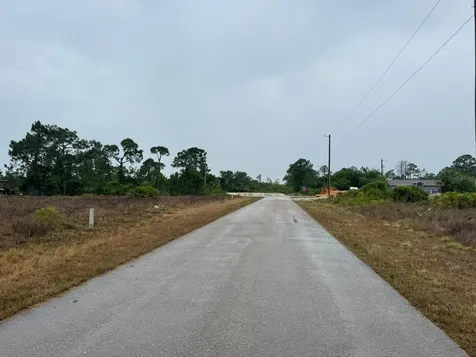 1142 Ecrue Street E Lehigh Acres FL 33974
