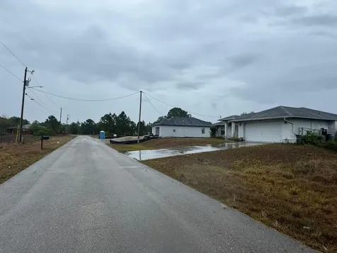 1142 Ecrue Street E Lehigh Acres FL 33974