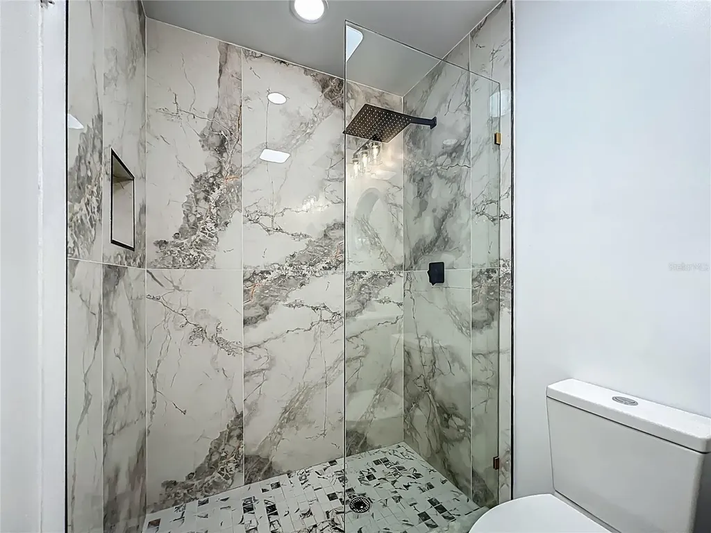 8781 S Lakeshore Drive Floral City FL 34436