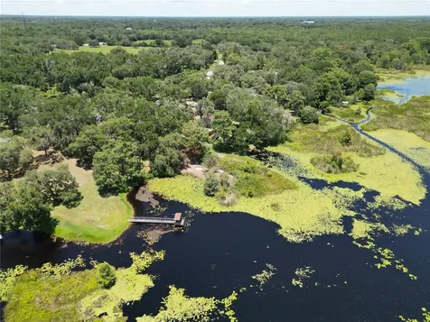 8781 S Lakeshore Drive Floral City FL 34436