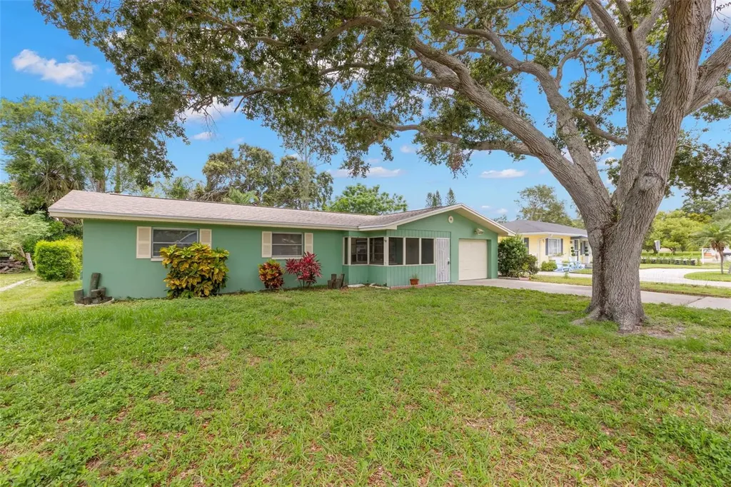 2040 Princeton Avenue Dunedin FL 34698