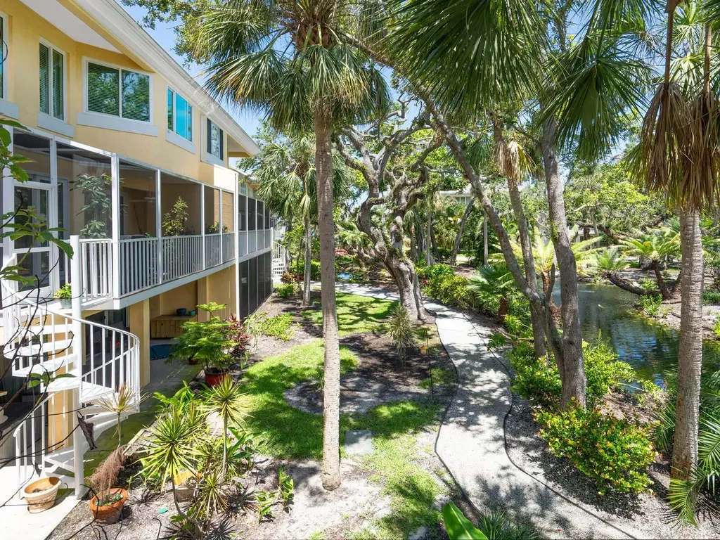 3954 Hamilton Club Circle Sarasota FL 34242