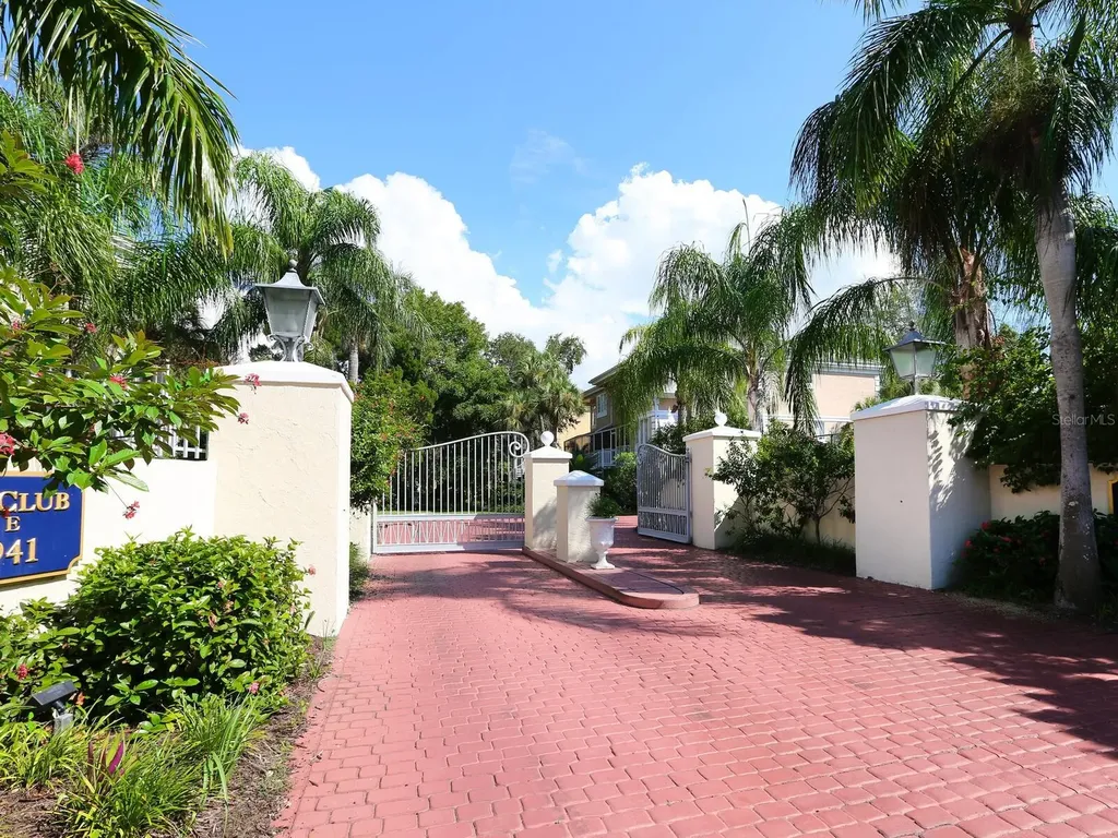 3954 Hamilton Club Circle Sarasota FL 34242