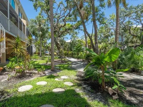 3954 Hamilton Club Circle Sarasota FL 34242