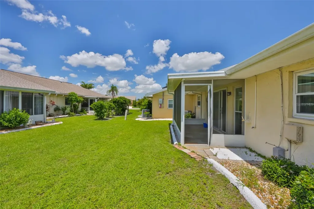 1210 Eastloch Court Sun City Center FL 33573