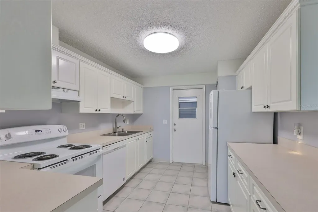 1210 Eastloch Court Sun City Center FL 33573