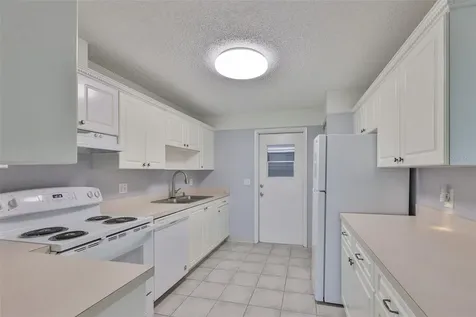 1210 Eastloch Court Sun City Center FL 33573