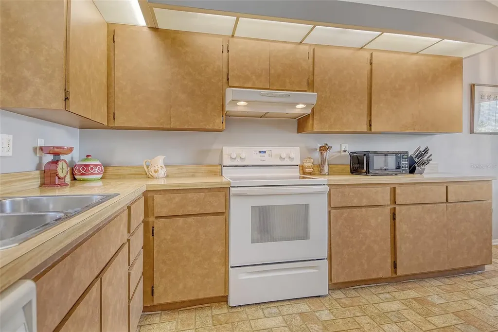 7214 Cloister Drive Sarasota FL 34231