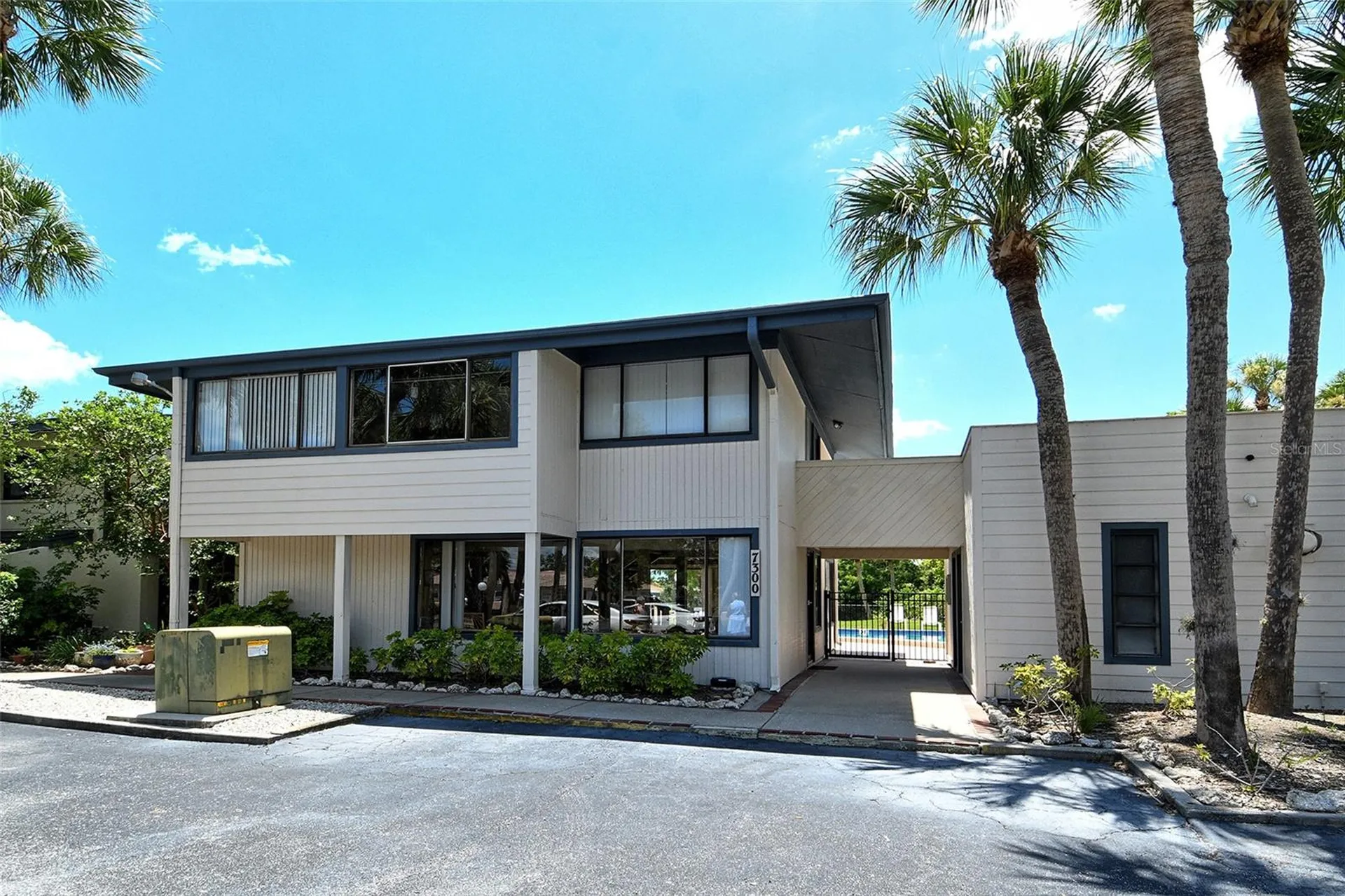 7214 Cloister Drive Sarasota FL 34231