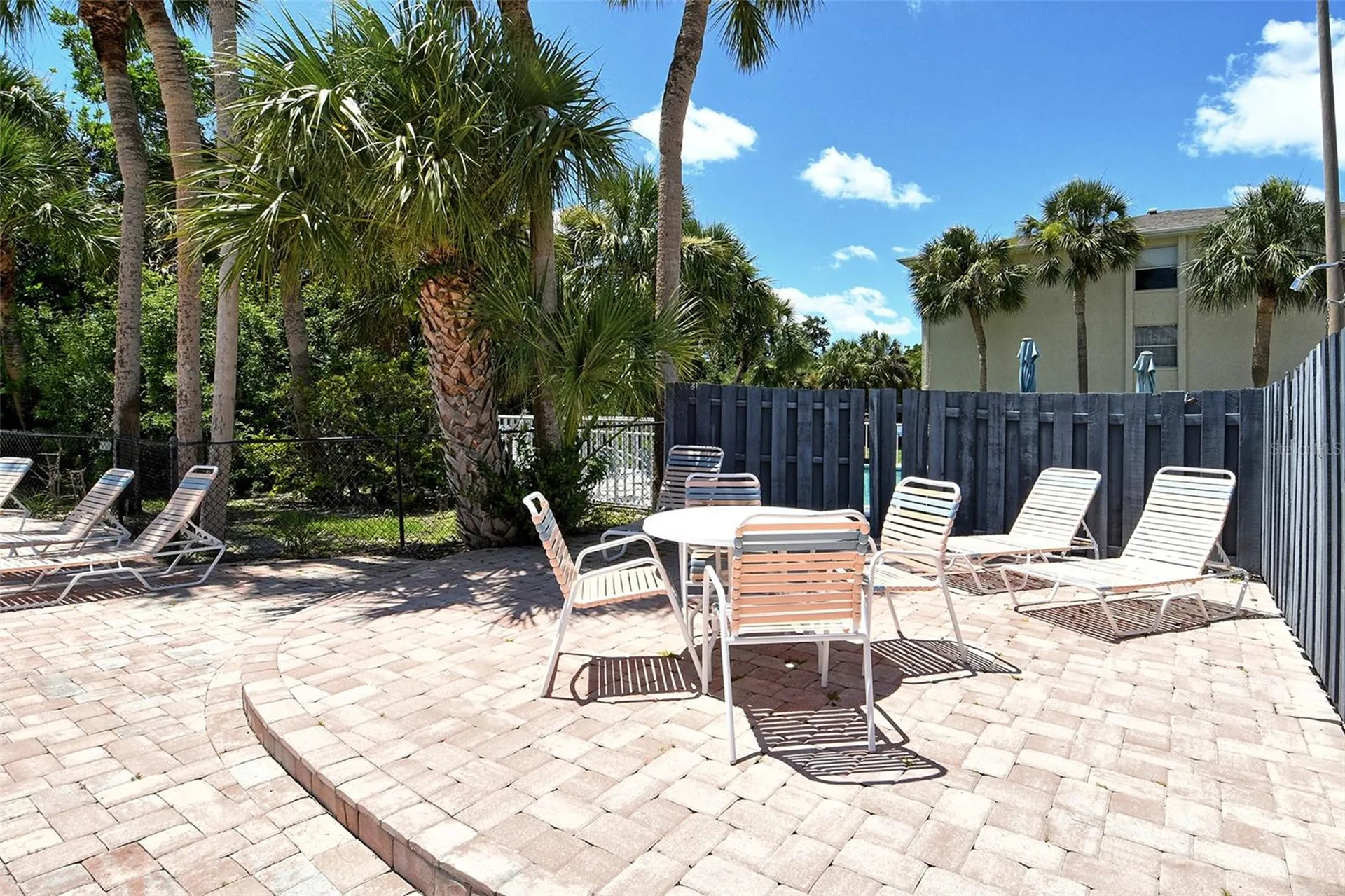 7214 Cloister Drive Sarasota FL 34231