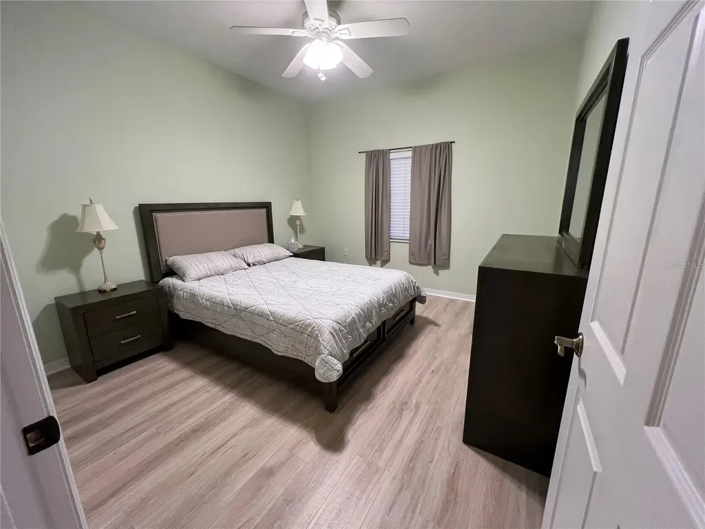 1188 N Tamiami Trail Sarasota FL 34236