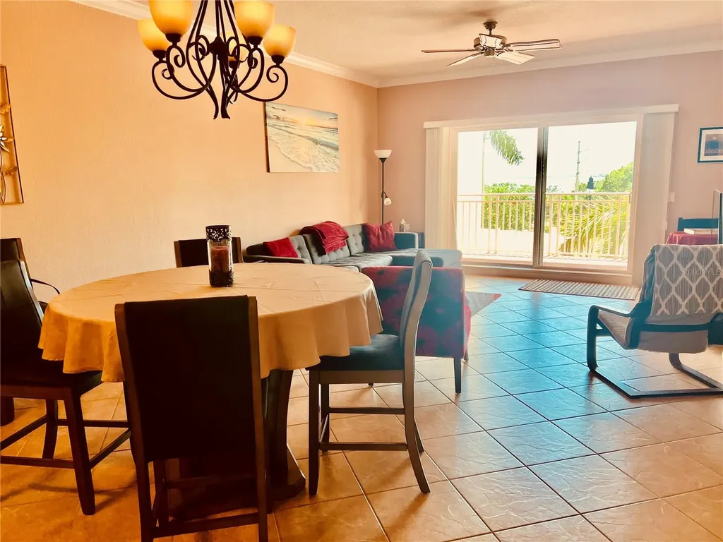 1188 N Tamiami Trail Sarasota FL 34236