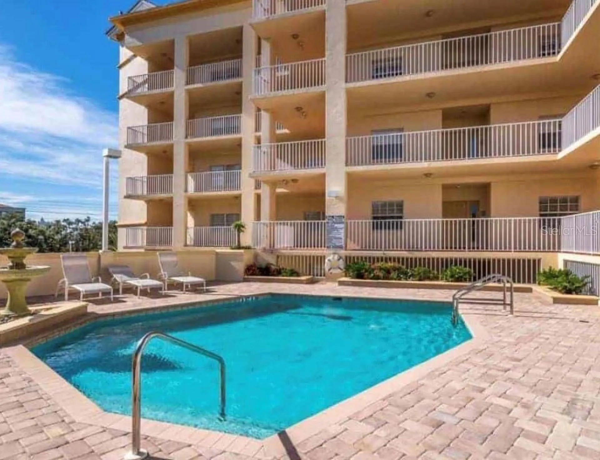 1188 N Tamiami Trail Sarasota FL 34236