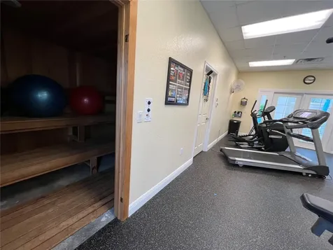 1188 N Tamiami Trail Sarasota FL 34236