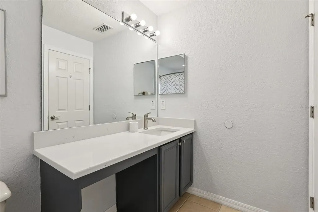 1052 Calabria Avenue Davenport FL 33897