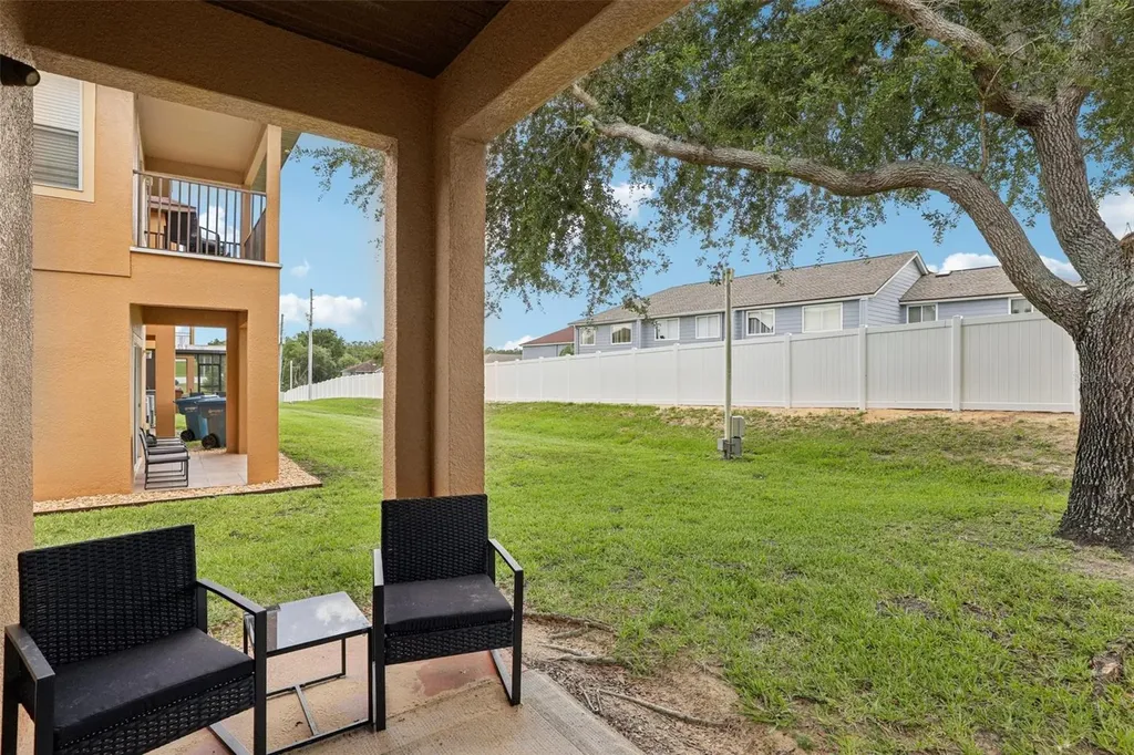 1052 Calabria Avenue Davenport FL 33897