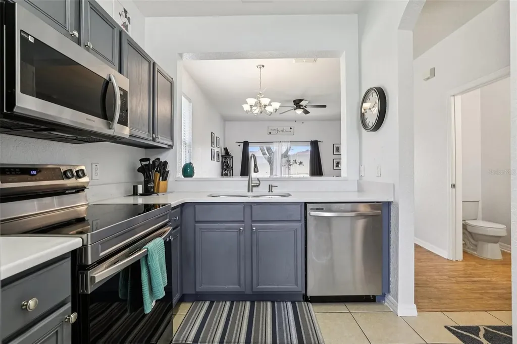 1052 Calabria Avenue Davenport FL 33897