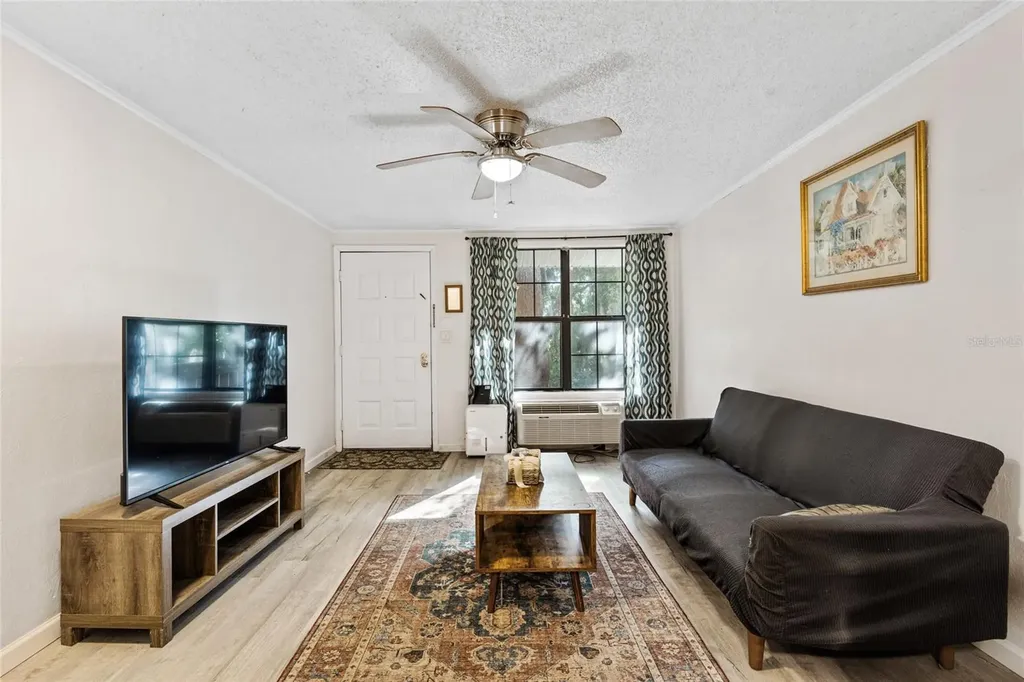2490 SW 14th Drive Gainesville FL 32608