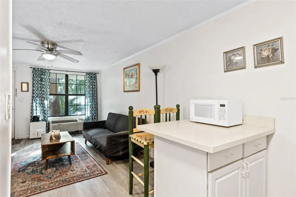 2490 SW 14th Drive Gainesville FL 32608
