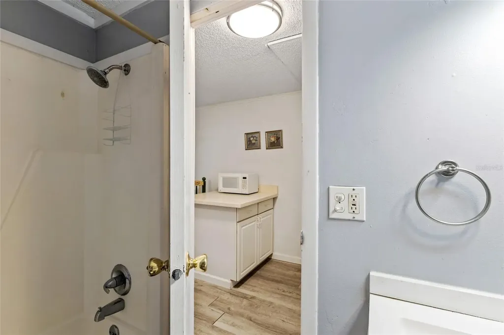 2490 SW 14th Drive Gainesville FL 32608