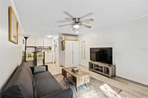 2490 SW 14th Drive Gainesville FL 32608