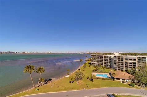 2 Seaside Lane Belleair FL 33756