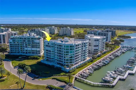 2 Seaside Lane Belleair FL 33756