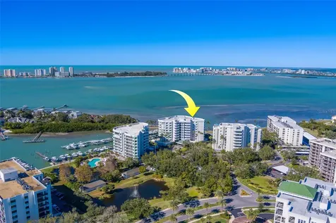 2 Seaside Lane Belleair FL 33756
