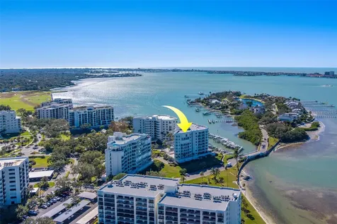 2 Seaside Lane Belleair FL 33756