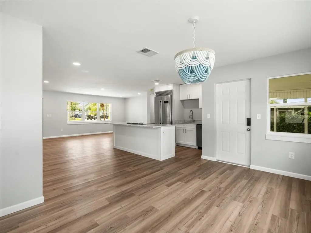 7571 Ridge Road Seminole FL 33772
