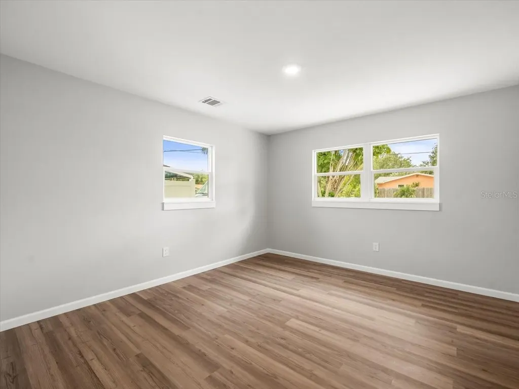 7571 Ridge Road Seminole FL 33772